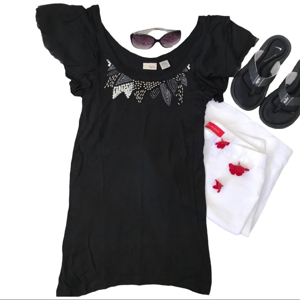 Daytrip top with beaded neckline size small